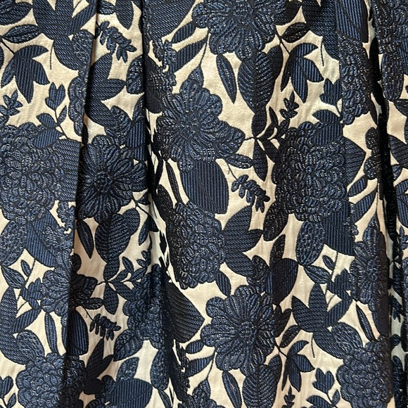 Kay Unger Net York Blue and White Floral EUC - Sz.6 - Picture 4 of 9